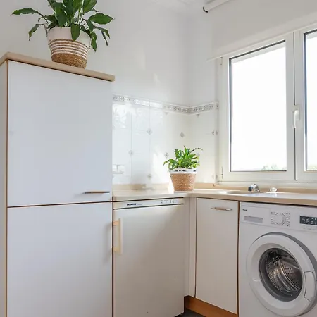 Entre Santander Y Cabarceno Con Piscina Casa vacanze *